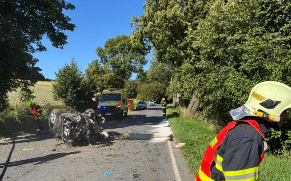 Tragická nehoda u Heřmanovic. Na místě zemřel mladý spolujezdec