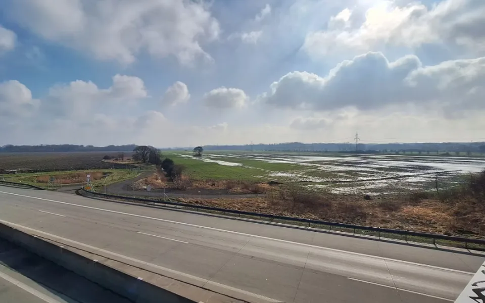 Karvinsko investice potřebuje, na gigafactory se ale volební lídři neshodnou