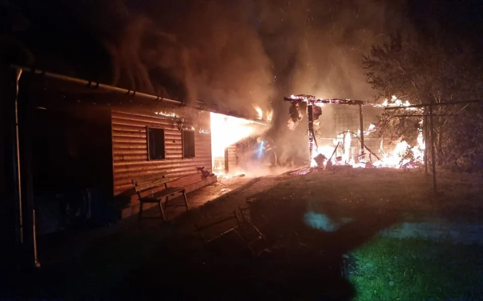 Ve Vrbně pod Pradědem hořel rodinný dům, plameny napáchaly škodu za deset milionů