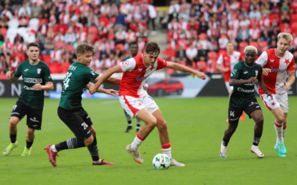 Slavia doma porazila Karvinou 3:1, dvě branky vstřelil Lukáš Vorlický