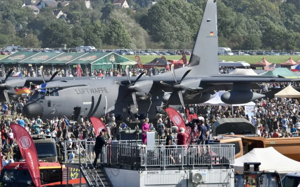 Dny NATO na letišti v Mošnově navštívilo dohromady za oba dny 150 tisíc lidí.