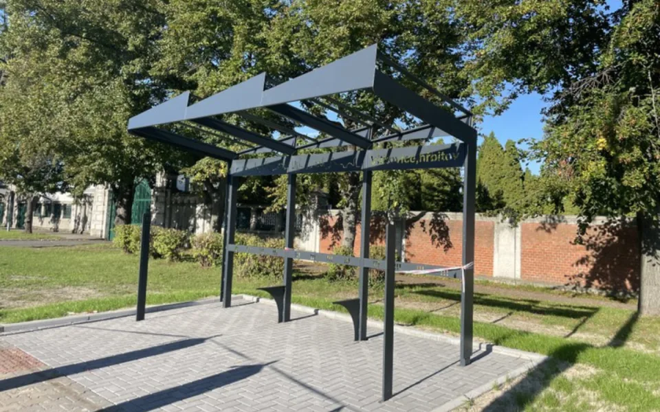 Ostravský obvod Vítkovice dokončuje modernizaci sedmi autobusových zastávek