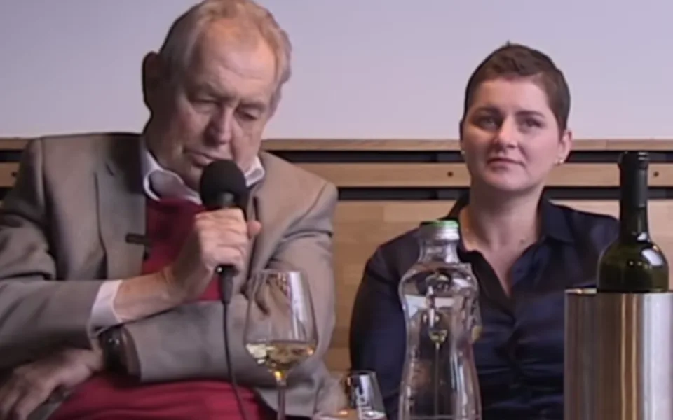 Exprezident Zeman doporučil uskupení Stačilo!, aby se nevzdávalo a bojovalo dál