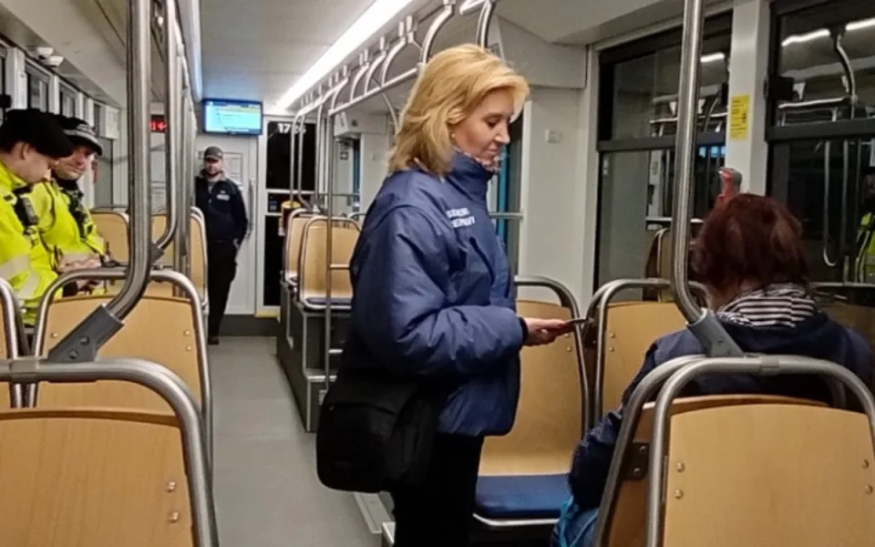 V ostravských tramvajích zkontrolovali téměř tisíc cestujících, každý devátý byl vyloučen