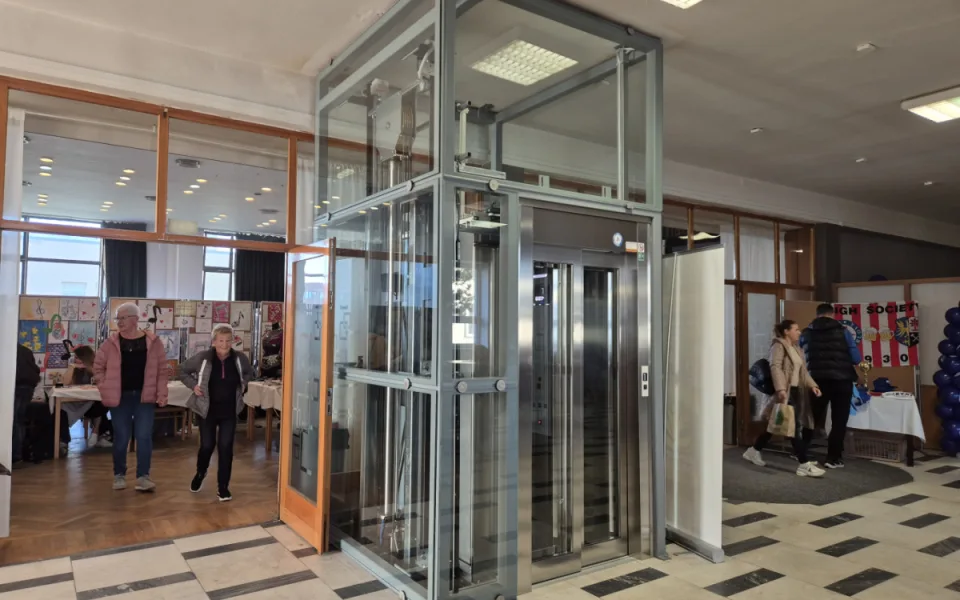 V Orlové dokončili opravu parkoviště, stavbu cyklostezky i modernizaci Kulturního domu