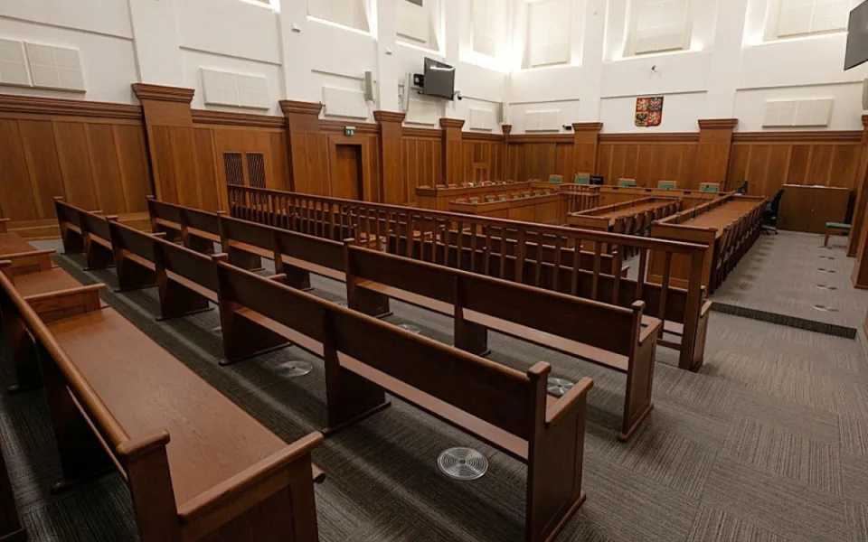 Ostravský soud řeší podvodné praktiky cestovní agentury Ambiera, škoda činí 6,5 milionu