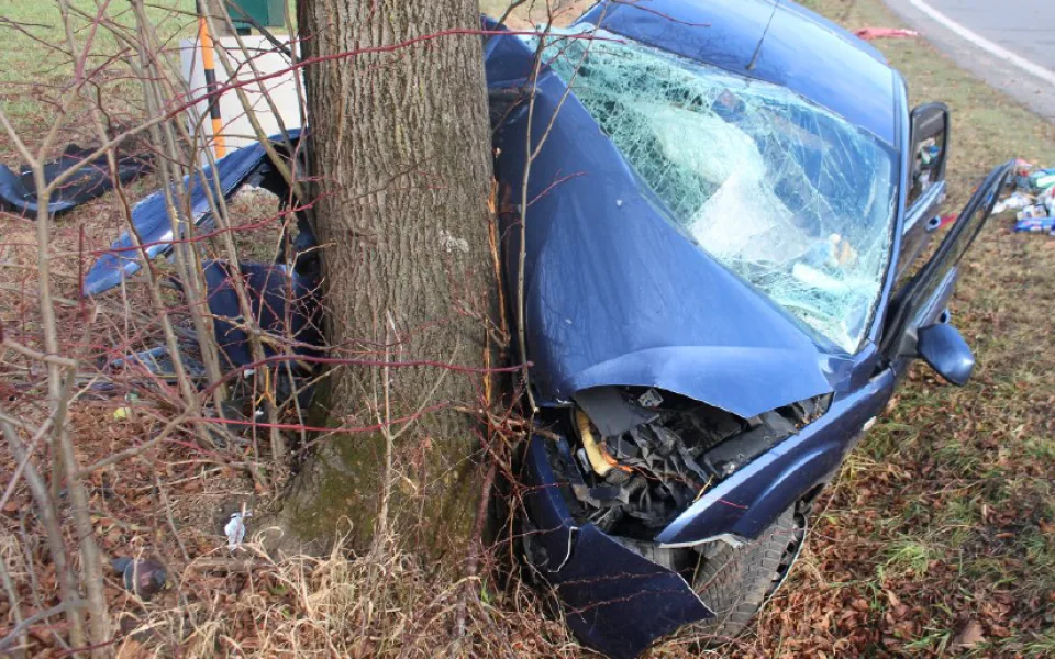 Neznámý řidič na Novojičínsku zavinil nehodu a ujel. Policie nyní hledá svědky 