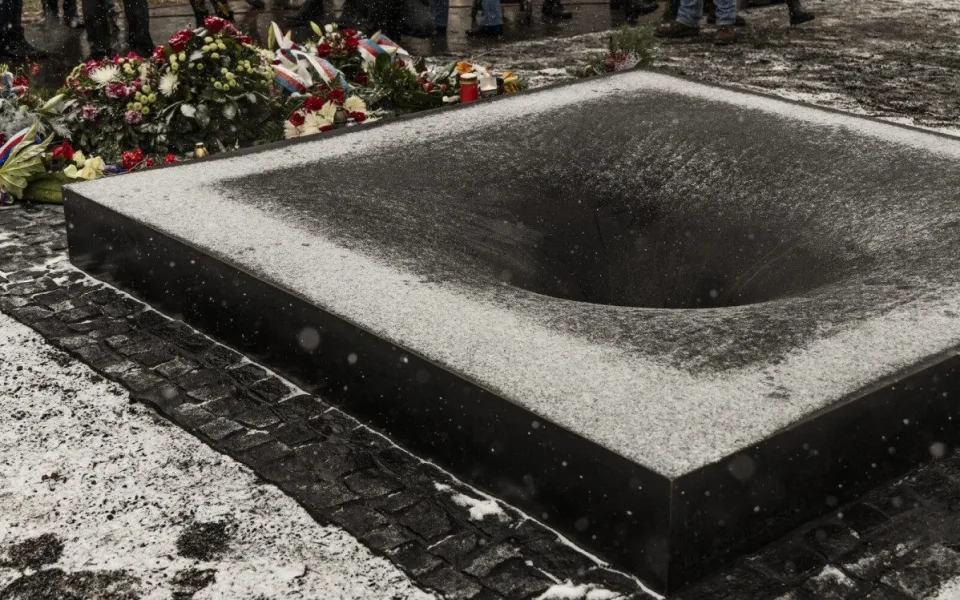 Šest let od ostravské tragédie. Pieta připomíná oběti masakru ve fakultní nemocnici