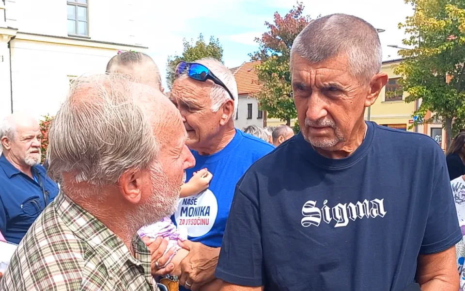 Senior, který napadl Babiše francouzskou holí, dostal u soudu podmínku