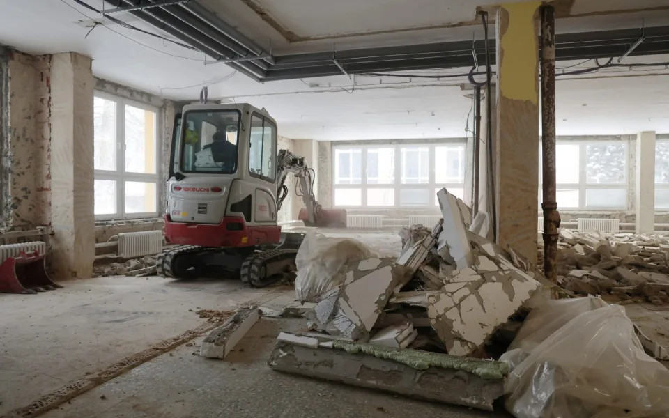 Voda ve výšce jednoho metru. Základní škola v Krnově zahájila rekonstrukci po povodni
