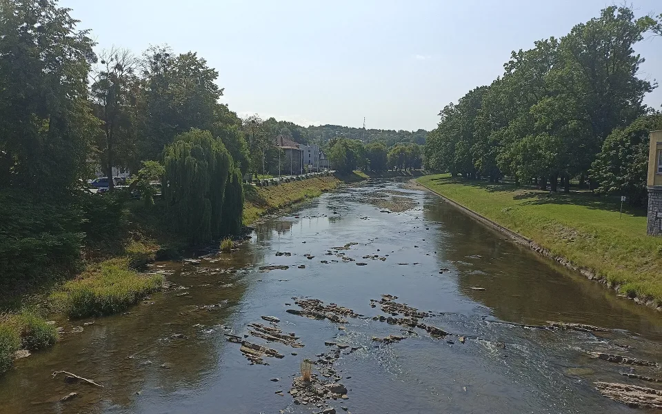 Hladiny řek na severu Moravy stoupají. U Olše už platí první povodňový stupeň