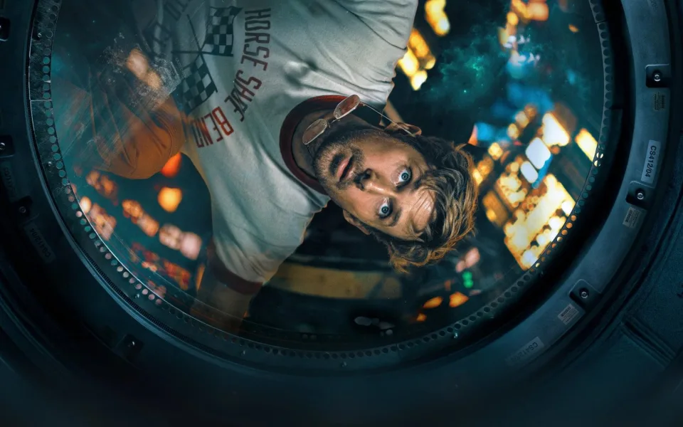 RECENZE: Tady vidím velký dobrý! Spasitel si zaslouží vydělat bambilion dolarů 
