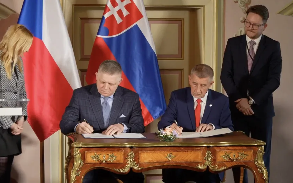 Babiš požádal Fica, aby Slovensko ukončilo stav ropné nouze