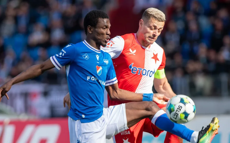Fotbalisté Slavie zvítězili v Ostravě 2:0 a do nadstavby půjdou z prvního místa. Foto: FC Baník Ostrava / Petr Kotala