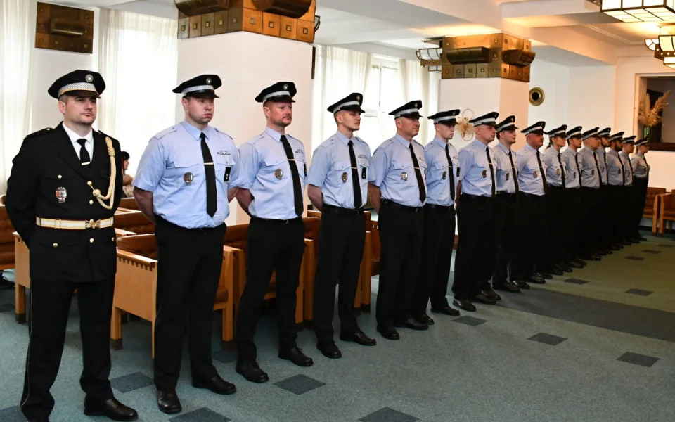 Městskou policii v Ostravě posiluje 15 nových strážníků