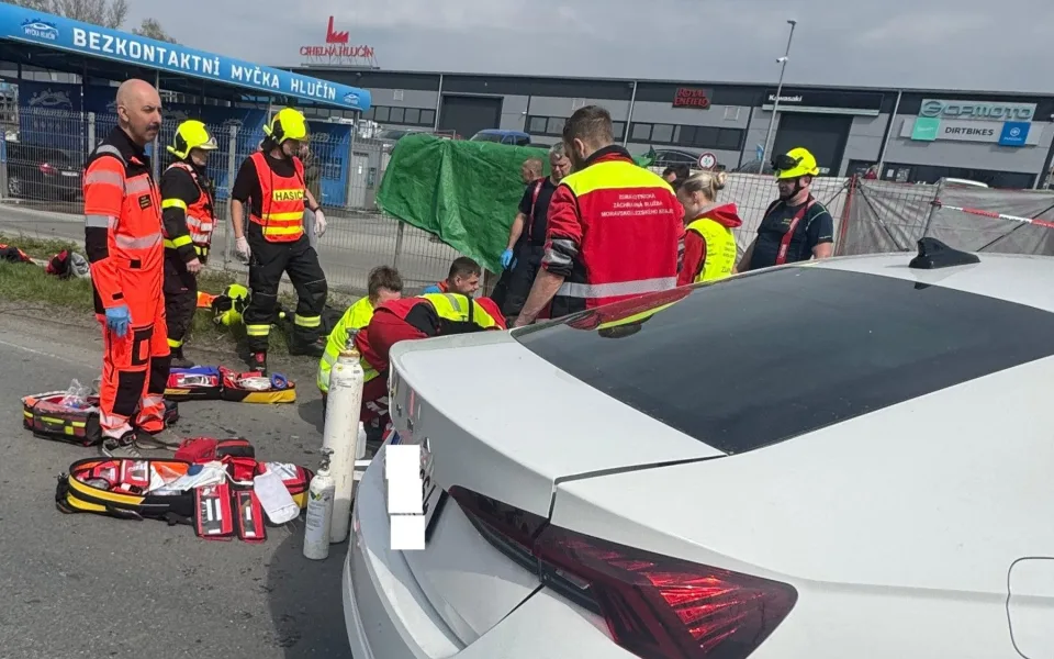 Motorkářka nepřežila střet s osobním automobilem