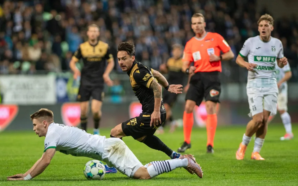 Fotbalisté Karviné porazili Ostravu 2:1 a poprvé si zahrají finále poháru
