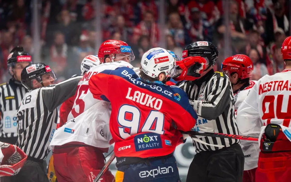Třinec předvedl velkolepý obrat a ve finále slaví první výhru nad Pardubicemi