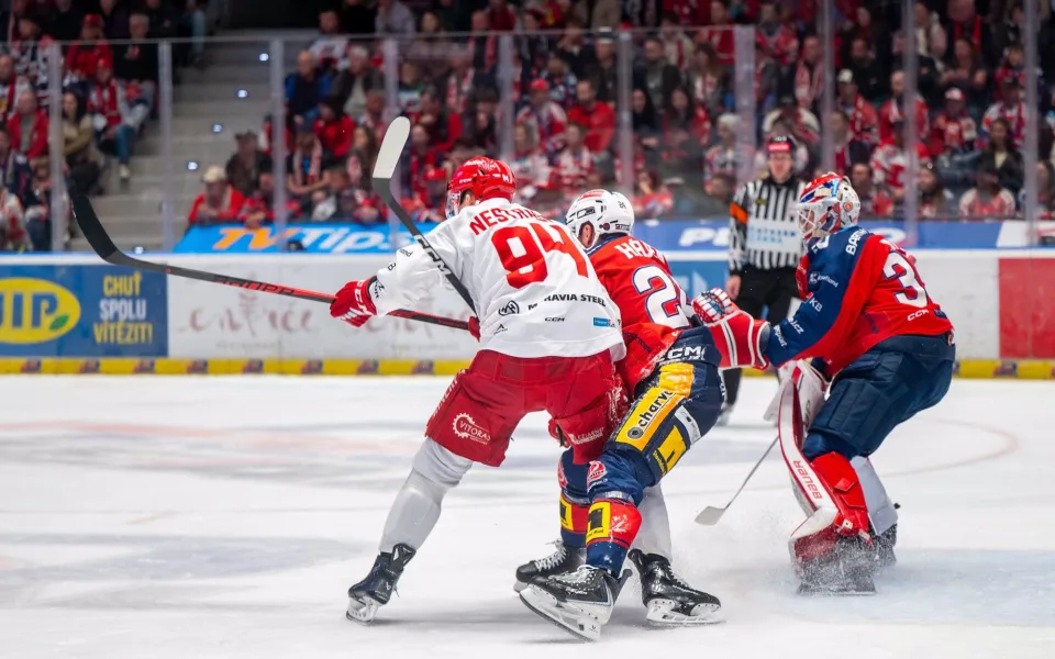 Třinec ztratil páté finále v Pardubicích těsně před koncem