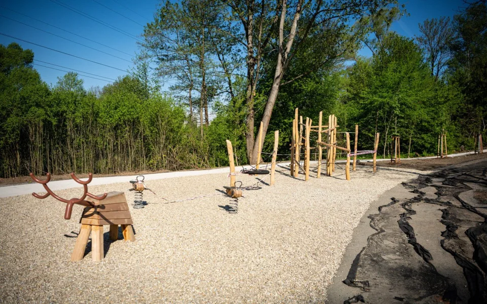 V Radvanicích u Lučiny vzniká odpočinková oblast. Nabídne promenádu i solnou komoru