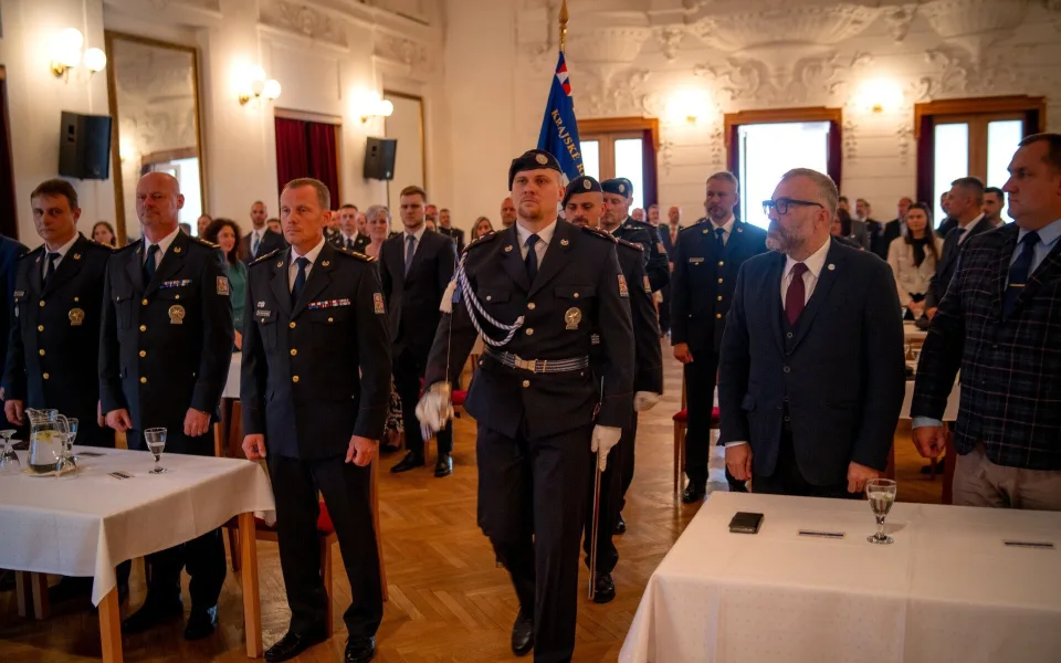 Policisté z Frýdku-Místku si převzali svá ocenění. Bylo jich bezmála padesát