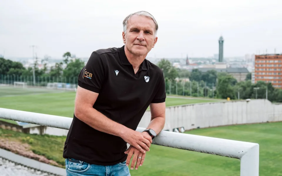 Baník mění trenéra. Dvorník končí, novým koučem je Roman Skuhravý