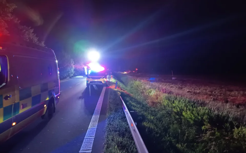Při večerní nehodě u Hertice se zranili dva lidé, muž letěl do nemocnice vrtulníkem