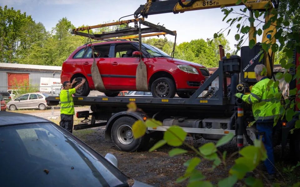 Frýdek-Místek posílá autovraky do dražby. Nabídne šest opuštěných vozidel