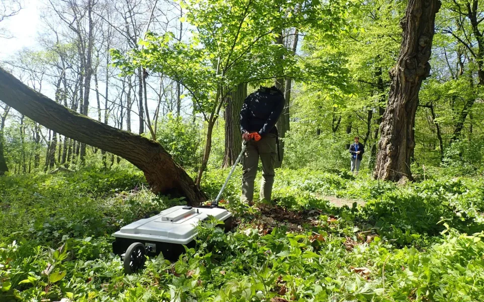 Archeologové zkoumali Landek. Georadar naznačil možné pozůstatky hradu