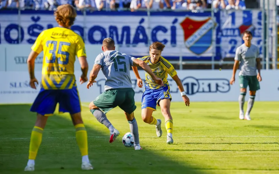 Baník vstup do sezóny zvládl. Ve Zlíně vystřelil tři body Jurečka