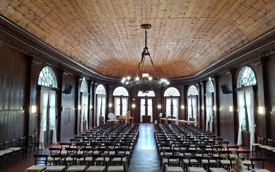 Do Karlovy Studánky se po letech vrací kino. Promítat se bude každé úterý