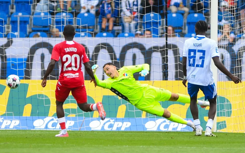 Třetí porážka v řadě. Baník doma nestačil na Pardubice